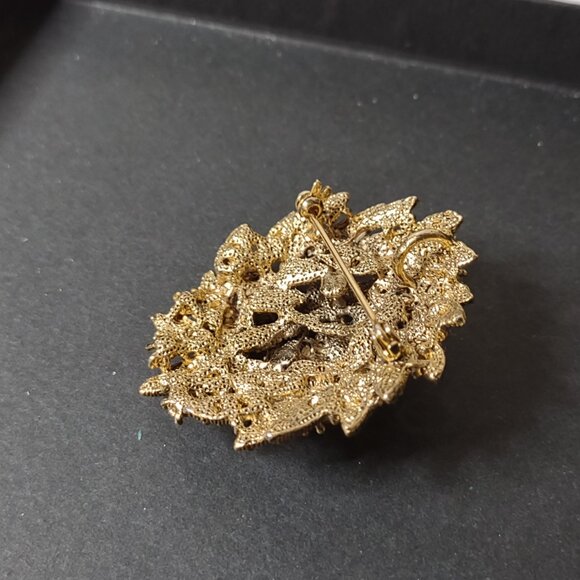 Very Pretty Red And Gold Tone Brooch - Picture 5 of 11